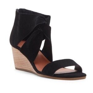 Lucky Brand Tammanee Wedge Black Suede Sandals with Knotted Strap Detail…